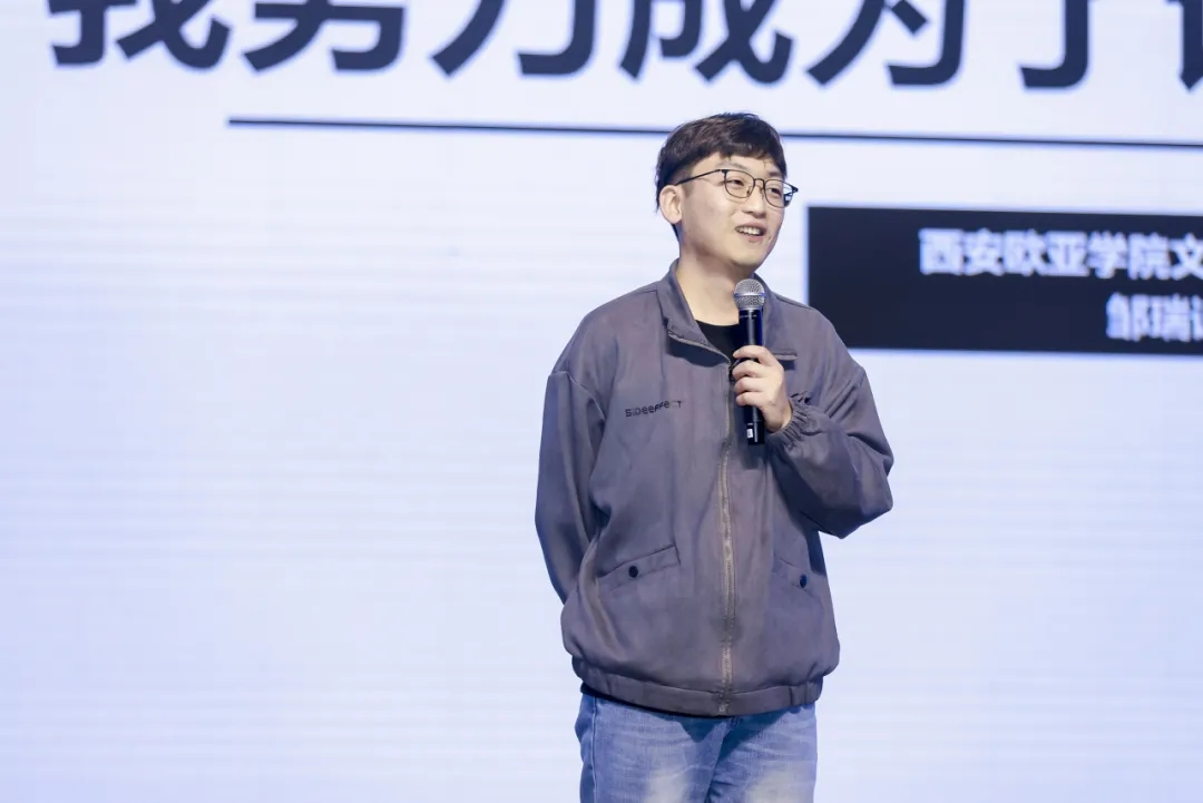 正在上传... 16785092c974d488279ccfb849a4337a.png