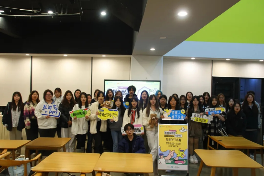 正在上传... 552b82696b235a0fdeca5ad70dedc484.png