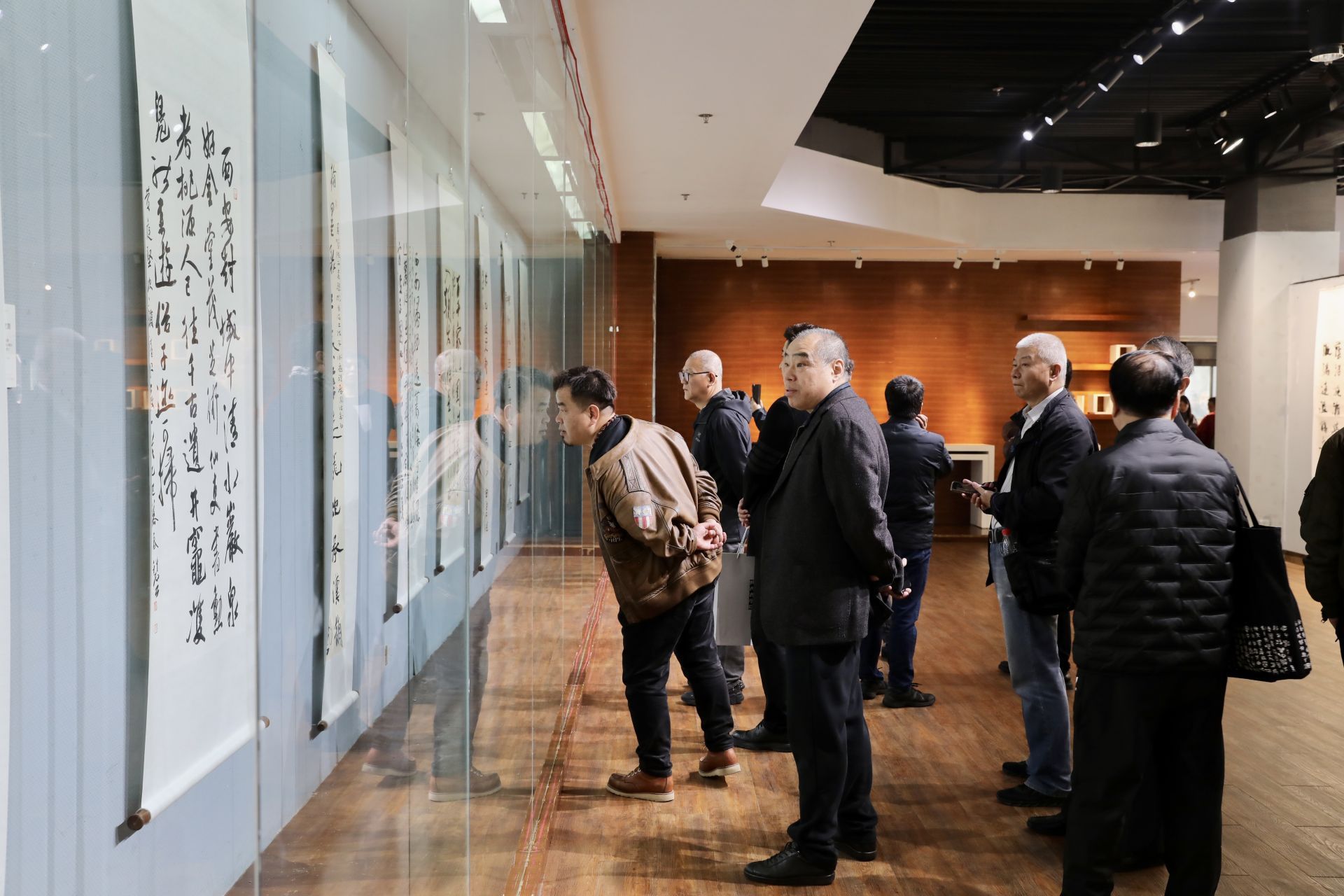 正在上传... aee5fb49578497d445527ba684c1283a.jpeg