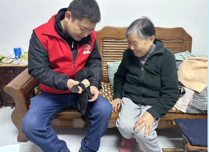 正在上传... f8c67db84bea3d851005fc6324c1fbe6.png