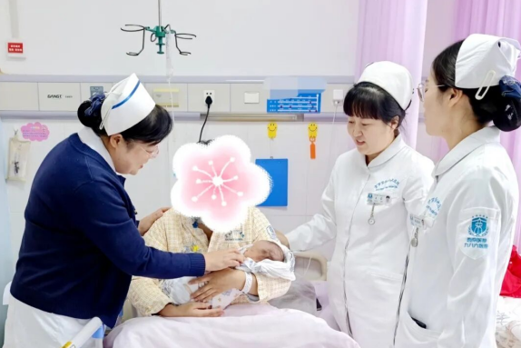 正在上传... 04e86713f6cab15df28982f781e813d6.png