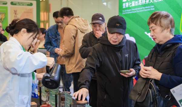 正在上传... 72ddd905e81ec2dd39bab38d4d32a21d.png