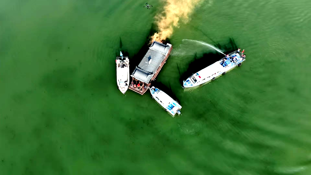 高清组图丨水上演练保安全