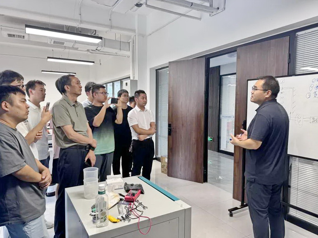 正在上傳... f1812b257250f81dea5082f907c6c199.png