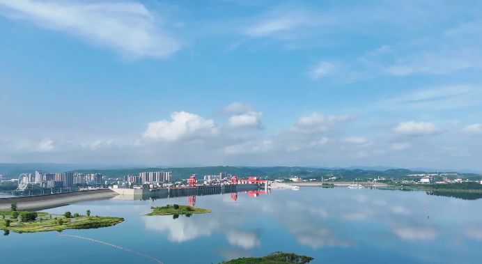 【理响中国·薪火“燃”青春】一滴水的“增值”之旅:从绿水青山到金山银山 【理响中国·薪火“燃”青春】一滴水的“增值”之旅:从绿水青山到金山银山