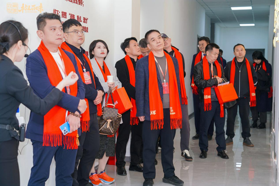 正在上傳... 13d973c8d8b3637f31829bbf93693237.png