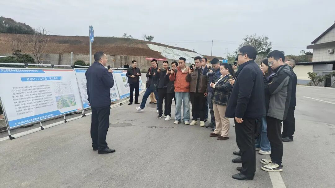 正在上传... ee51aaeede86ebaef604d9a66a7a80c7.png