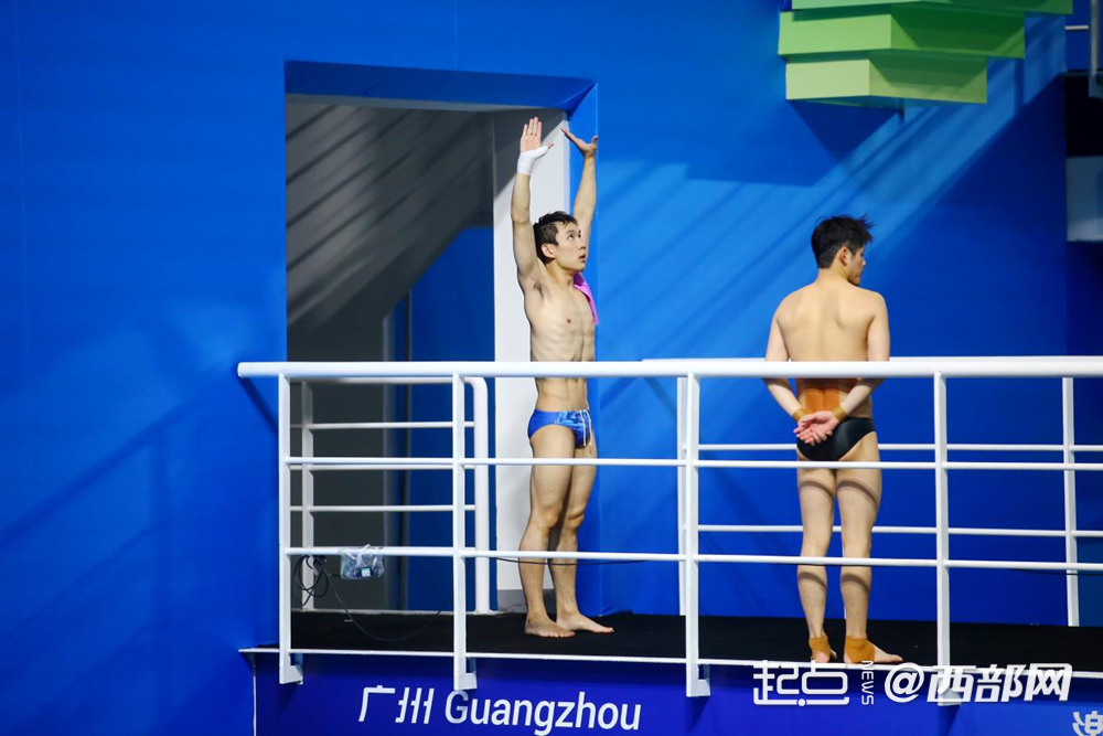 正在上传... 5ee3bcc5232e50d67593ef2f93f0b12e.png