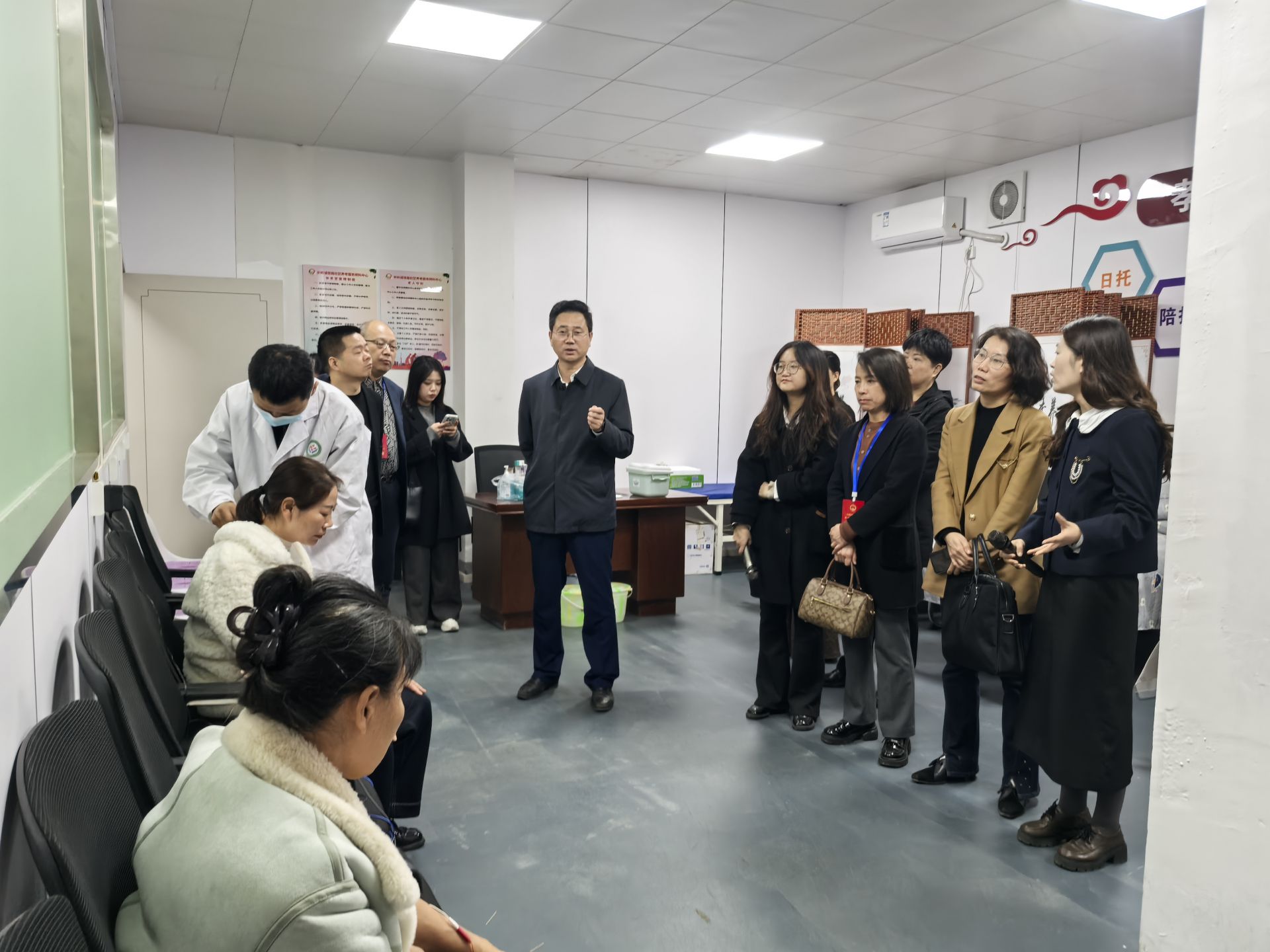 正在上传... 4af8ed4694c3fc1c3af4e3dbb123bcdb.jpeg