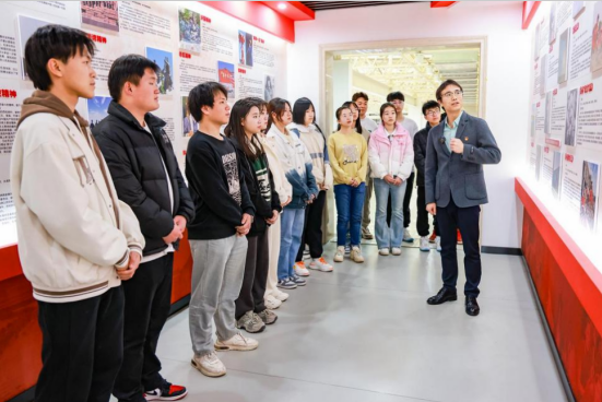 正在上传... 64f5fae57f2edc24e7536daf7a5f743a.png