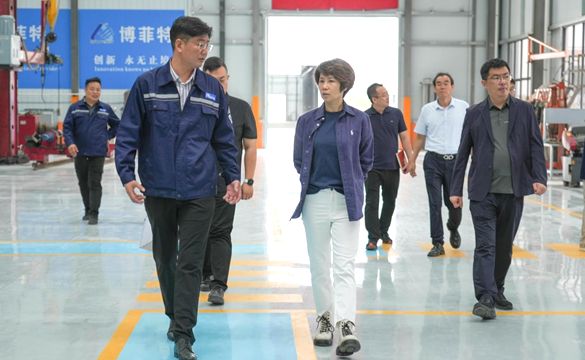 正在上传... 417c66ace849f5ba57dab79fc5a5946d.png