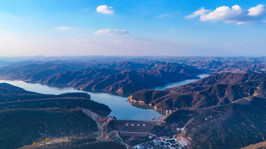 延安王瑶水库堆泥库完工 黄土高原淤泥巧变“生态财富”