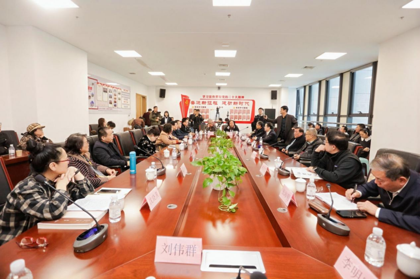 正在上传... ab754d1c4f61d23cf15c724689124e18.gif