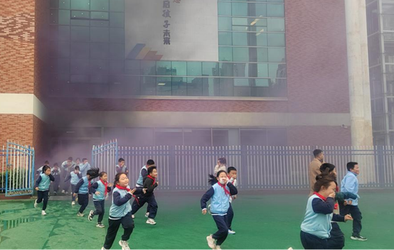 正在上传... 2fa7bdd18bd2d506809f8c0087b73da5.png