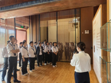 正在上传... 903f2a12888187af39bef3d6c746a620.png