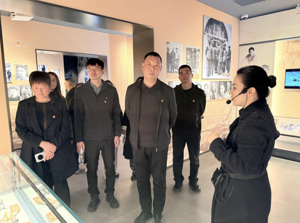 正在上传... 158af431e67b0a18558ed93af35d89bf.png