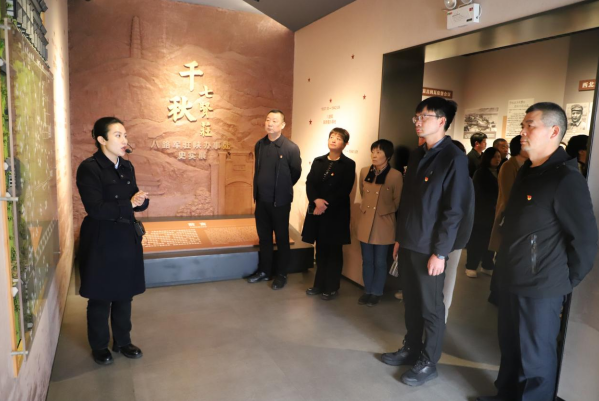 正在上传... 750dc415052a445d0ab7fbe158906d5c.png