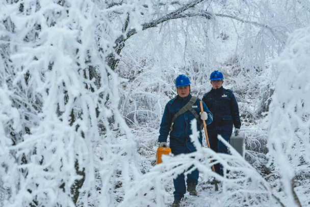 正在上传... b0c0b4b1e699647e0bb567d63f6dd110.png