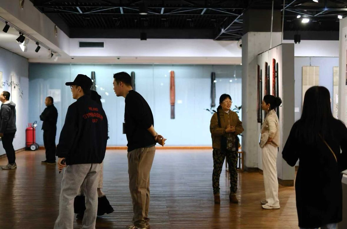 正在上传... 79387993c6eddb612399762a50768df7.jpeg