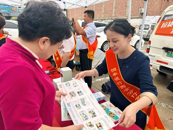 正在上传... 609dc8e77a68ff9b7efa82a8d14913f9.png