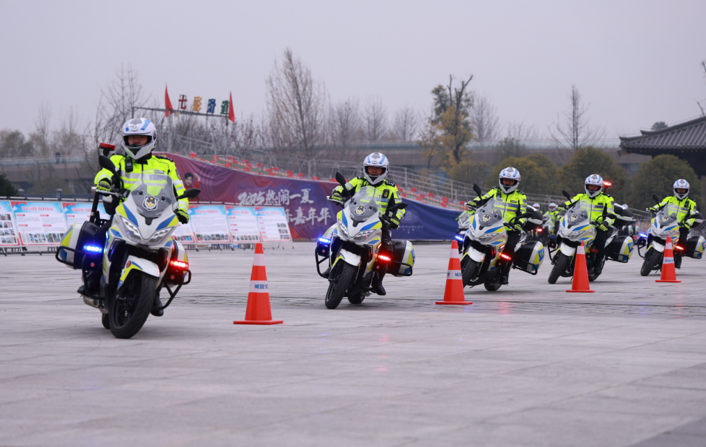 正在上传... 4a40a24637b50990f3fe105f46c70255.png