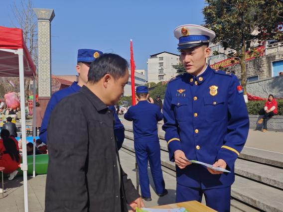 正在上传... 55a7d27b4012d7a71ac47b6248fa2a81.png