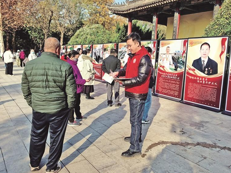 正在上传... 68f0926c69fdbae56353039e6b9acb1c.png