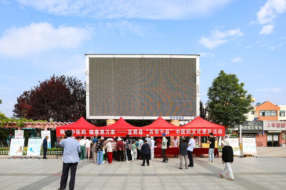 正在上传... aeac037adf247c67d4edc8492b1ed786.png