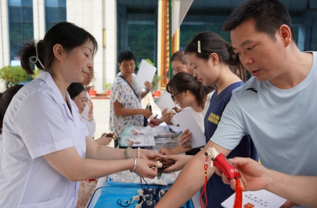 正在上传... dbc6acbab3ee65ee6dd28ea85b50e6ac.png