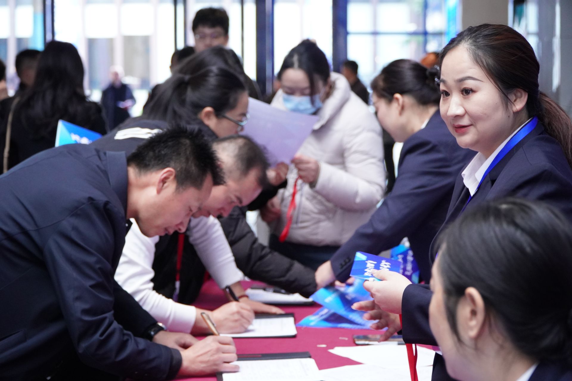 正在上传... 01bd3e5aafbb1d6f8bc44f04fd3eb06d.jpeg