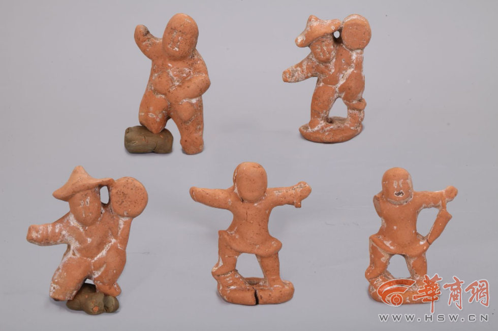 7bpAJIUNoURJbj2g.png 1.png