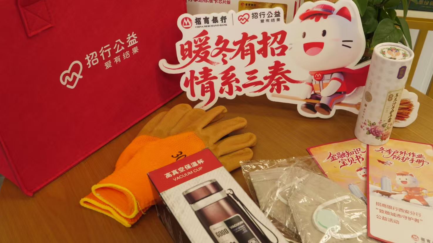 正在上传... fec352afb3603a98f4d3c9a408740305.jpg