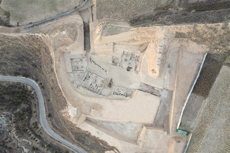 杨家城内城南门址(资料照片)。陕西省考古研究院供图