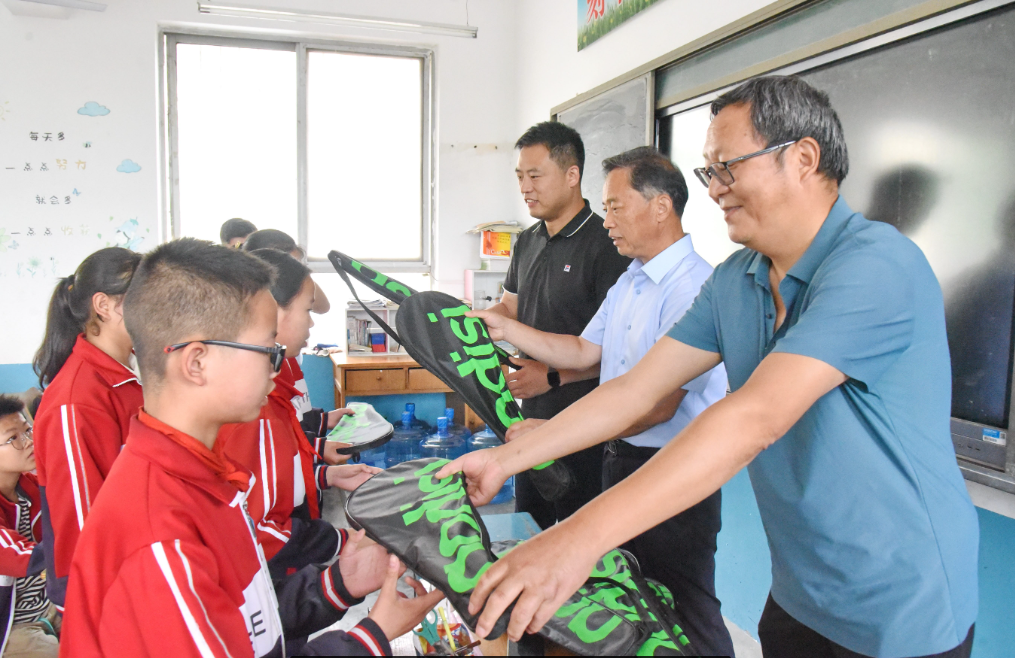 正在上传... d6b6391eb982e2f351d0783b29a4f365.png