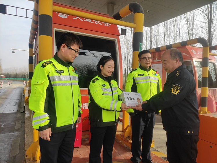 正在上传... cbf19eaabddd9bd0e0031f6e1bd67e39.png