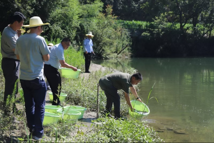 正在上传... b486e20ac982965d39f16f654d0ccafb.png