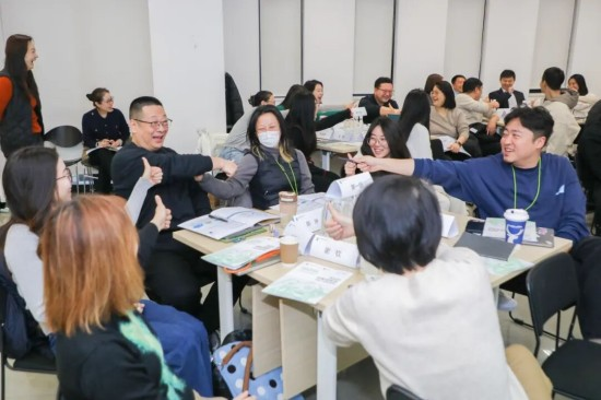 正在上传... c076c84dd0f5ad3722ae62285ffba041.png