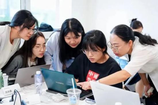 正在上传... d58d5b9d5fd2992fcf375671ca9d989b.png