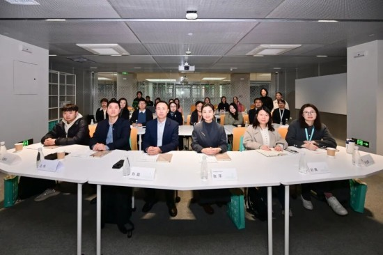 正在上传... bee859518c2c1d83c4b18c6bb815f250.png