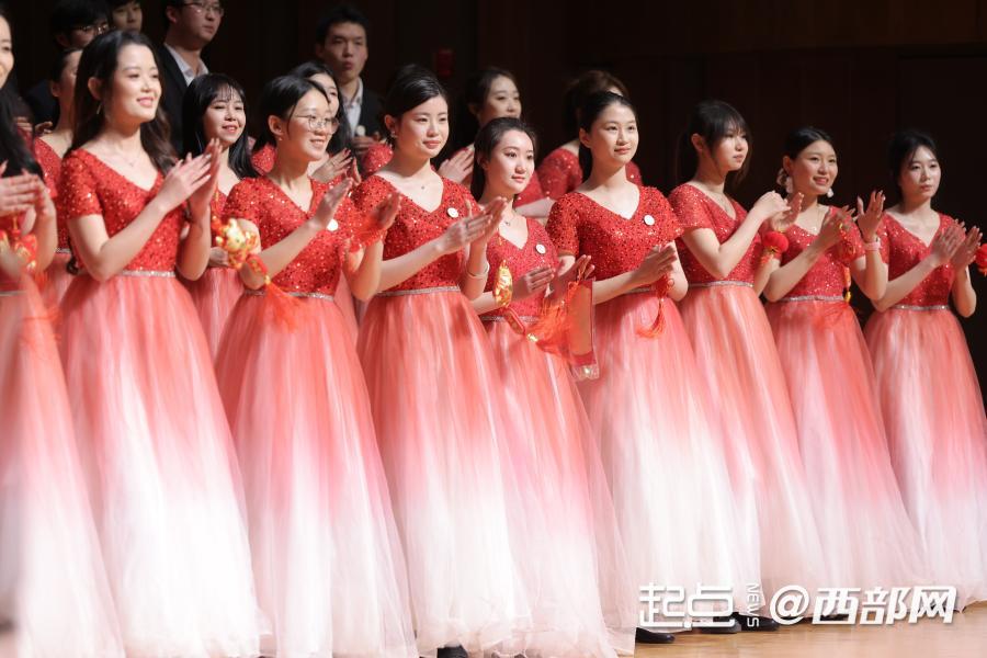 正在上传... b047bbab3aaf44bd2b5e92760f7574c6.jpg