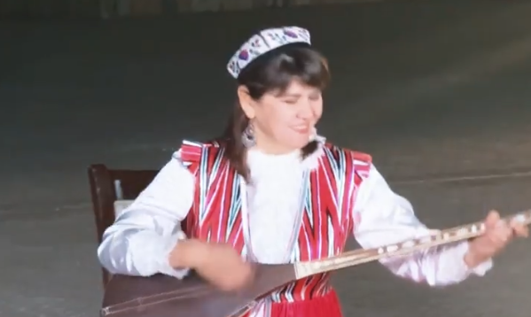 琵琶&都塔尔 这波丝路乐器联动也太绝了