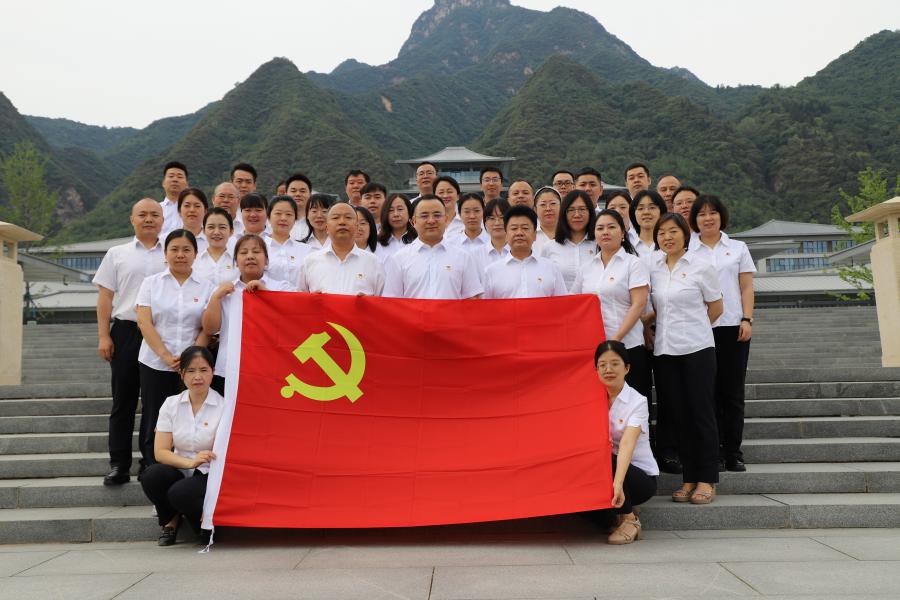 正在上传... 0da3843ecff512cd3b93cf394fcce80e.jpg