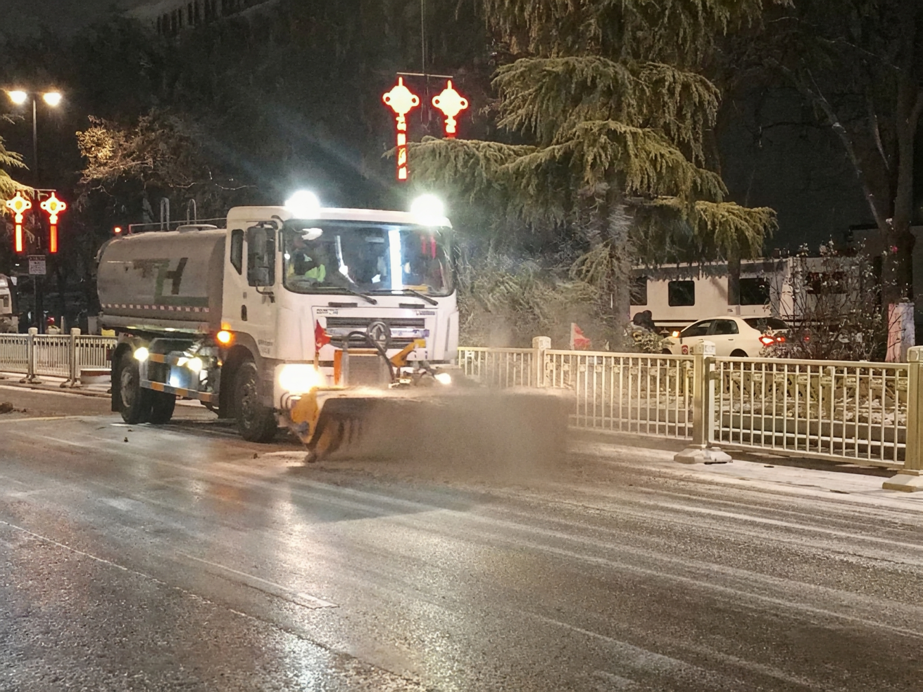 正在上传... cbb459bc06c3f655f7e2c022f4d9c250.png