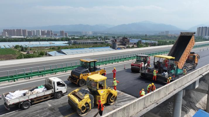 正在上传... 0b6ac75ee6fe4c4735836ed1d353f53e.png