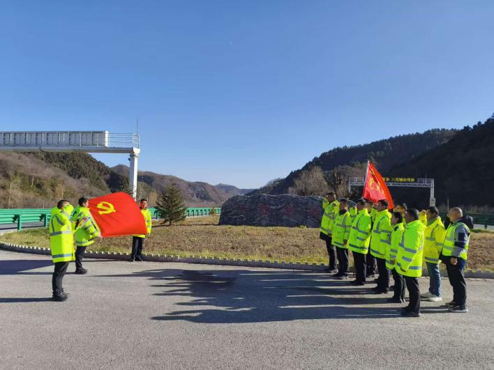 正在上传... 5e165bd56fe84868cd64e24510d07e6e.png