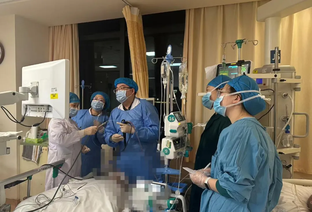 正在上传... 8ca64f7929cc7c4135b4b95e6e3598ba.png