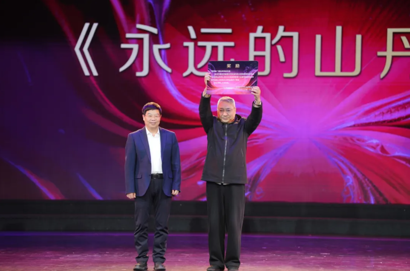 正在上传... 9bf0ec67687227dd9cfa7f0cf581b46f.png