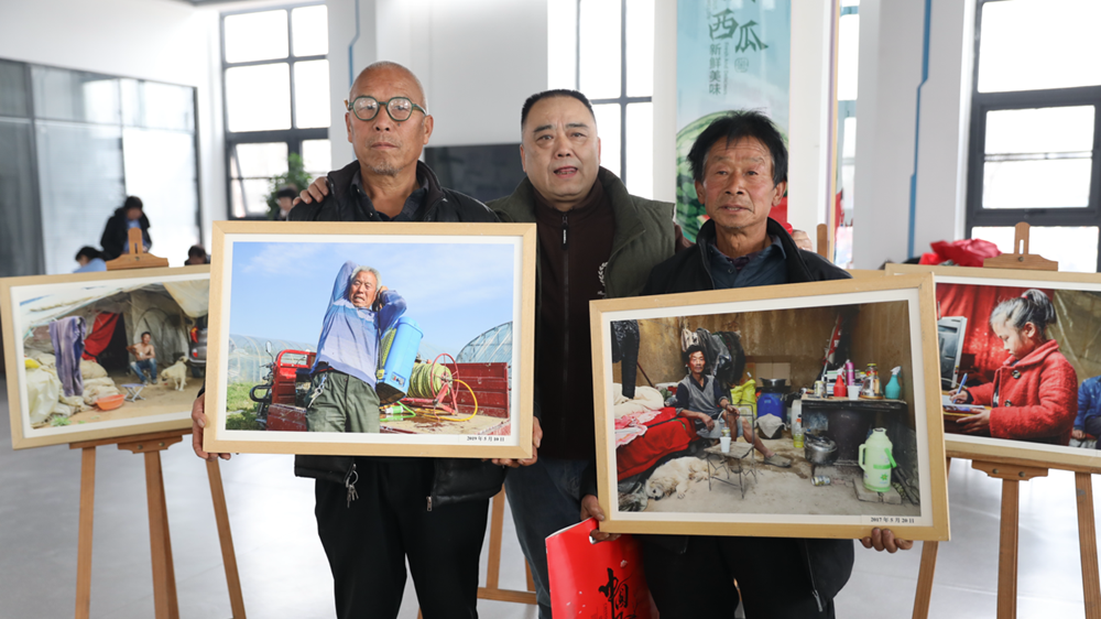 “种”在瓜田里的光影 百余幅影像见证蒲城瓜乡十年变迁