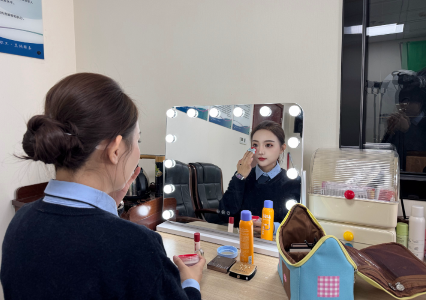 正在上传... ca9903fe8e691d0239f7b1e54f79c747.png