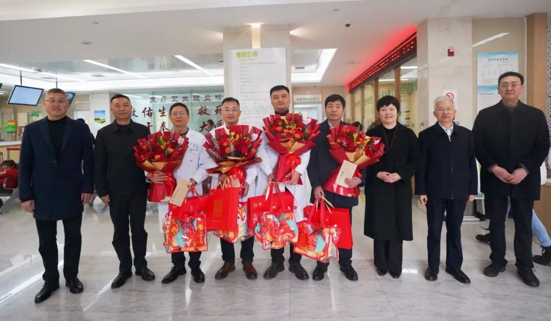 情暖医者 关爱英才——安康市政府与市卫健委领导莅临安康市人民医院慰问专家